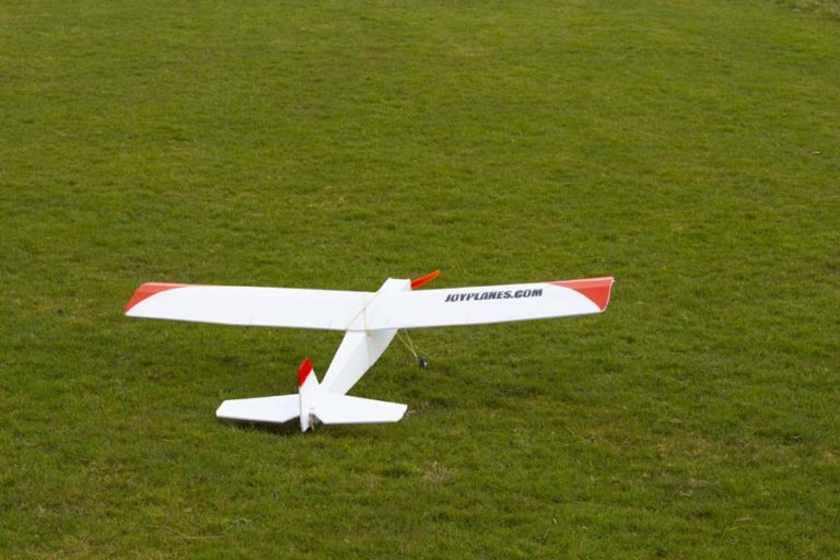 Avión entrenador RC hecho en casa Joyplanes RC Avión entrenador RC hecho en casa Joyplanes RC