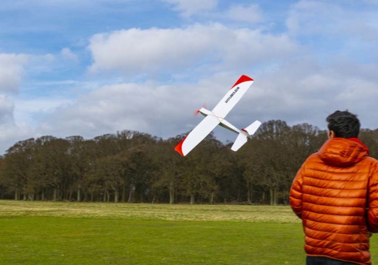 Avión entrenador RC hecho en casa Joyplanes RC Avión entrenador RC hecho en casa Joyplanes RC