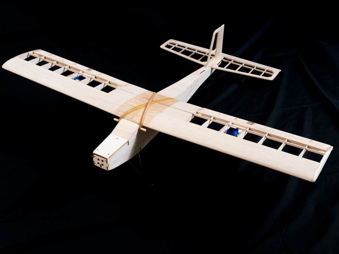 Avión entrenador Tanar Kit Joyplanes RC Avión entrenador Tanar Kit Joyplanes RC